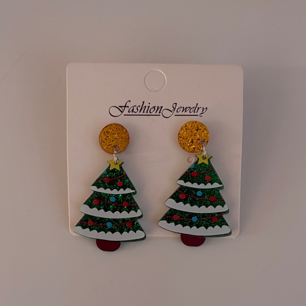 Christmas 🎄 Tree Earrings